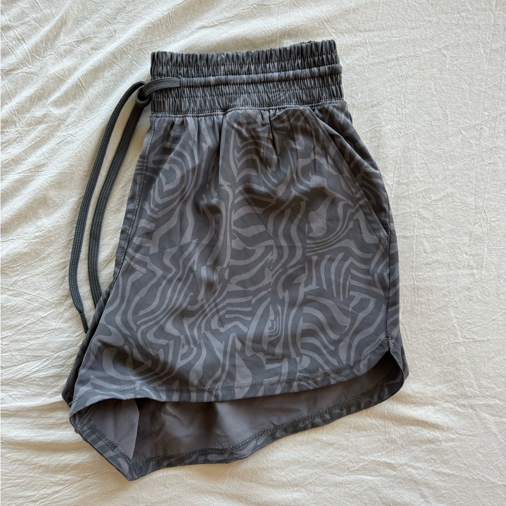 Abercrombie & Fitch YPB motionTEK High Rise Lined Workout Short